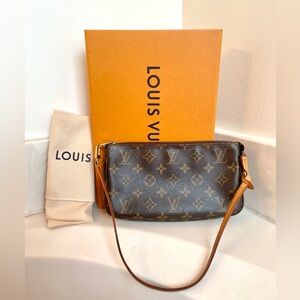 Louis Vuitton Pochette Accessories with interior pocket included box and bag